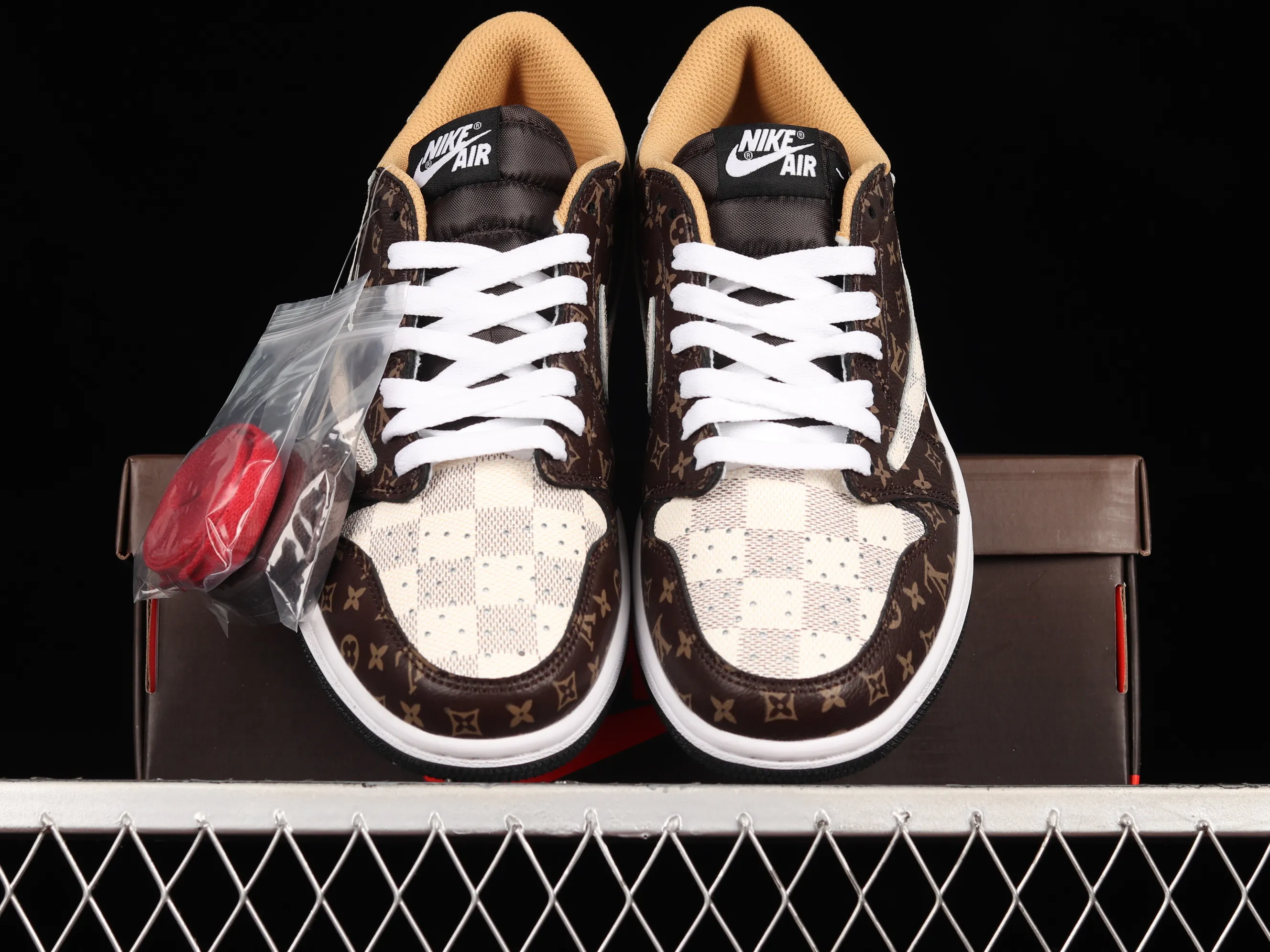 All categories Air Jordan Jordan series basketball shoes Air Jordan 1 Low Travis Scott x Air Jordan 1 Low OG AJ1 Joe 1 joint model undercut low top DM7866-216